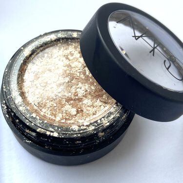 アイシャドウが割れた 簡単にできる対処方法 リメイク方法紹介します Lips