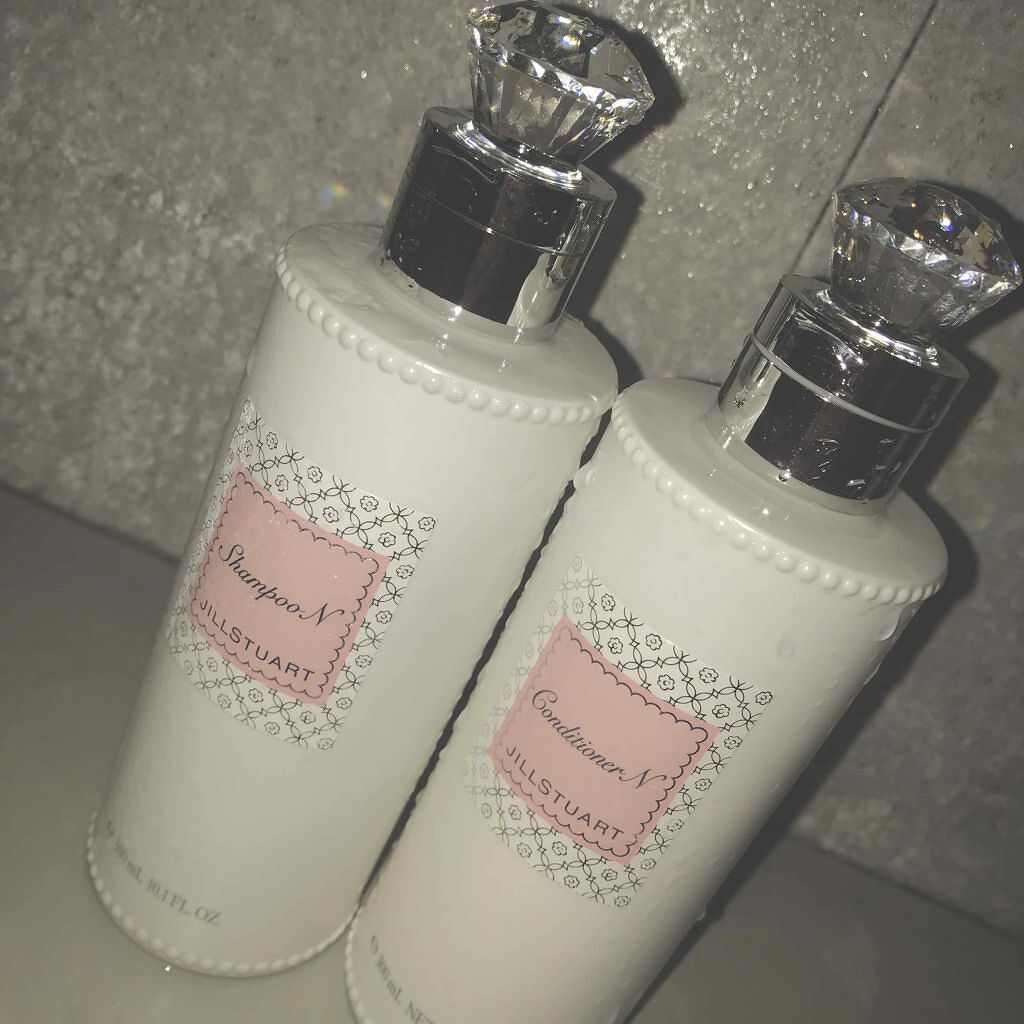頭皮に優しいJILL STUART