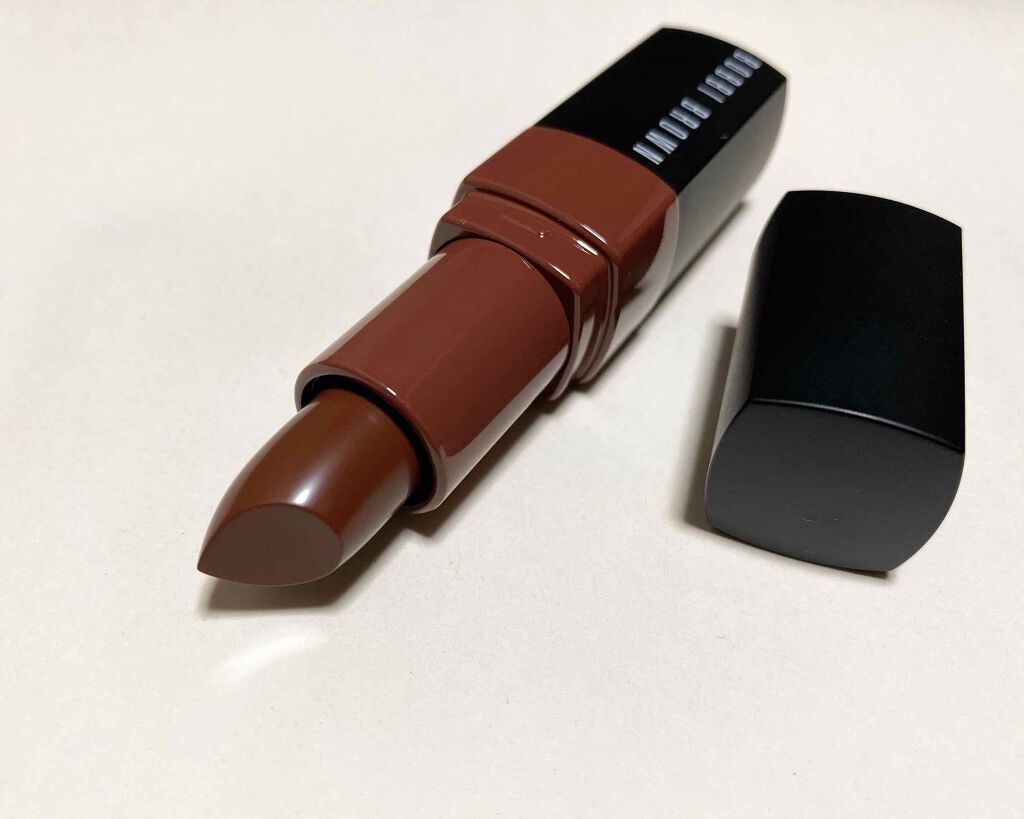 透けるマットの新感覚リップ|BOBBI BROWN