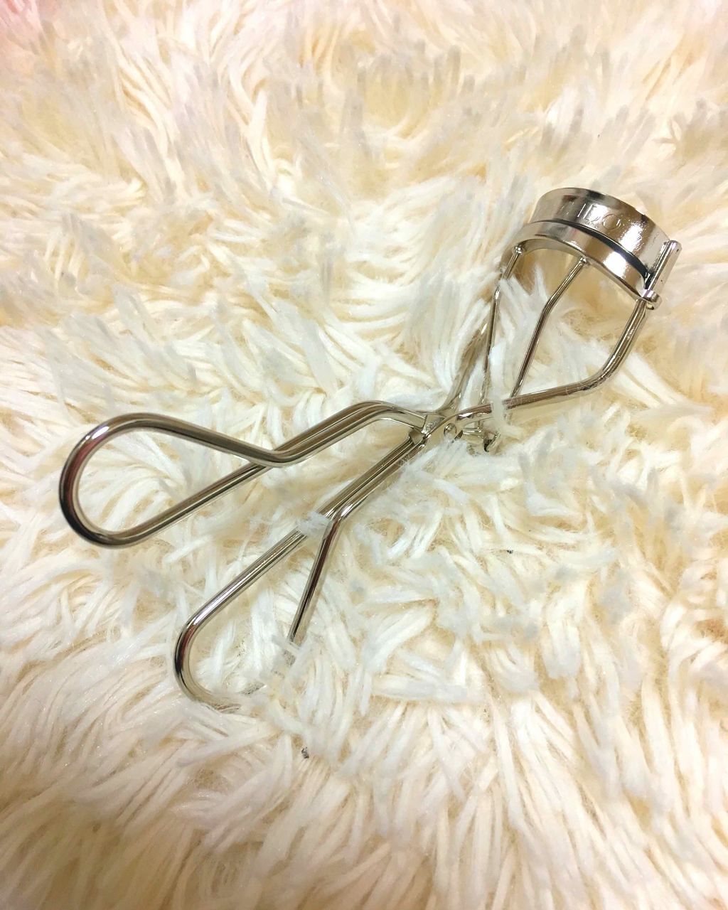 アイラッシュ:しっかりまつ毛をあげる