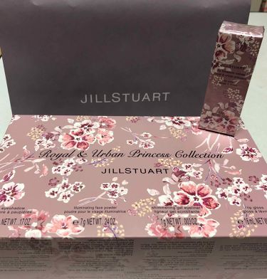 ロイヤル アーバンプリンセス コレクション Jill Stuartを使った口コミ 本日発売 ジルスチュアートリップブロッサム By あむ 混合肌 30代後半 Lips