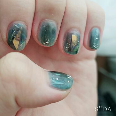 ネイルホリック ネイルホリックを使った口コミ オーロラフィルムネイルやり方１キャンドゥの By かーじなる子 混合肌 代前半 Lips