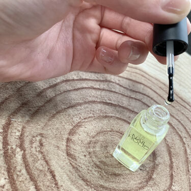 決定版 マニキュアの落とし方はこれで完璧 除光液を使わない裏技も Lips