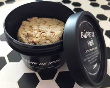 限定洗顔料 クリスマスの食卓 ラッシュの使い方を徹底解説 Lushの期間限定のクリスマスの食卓という By なな 20代前半 Lips