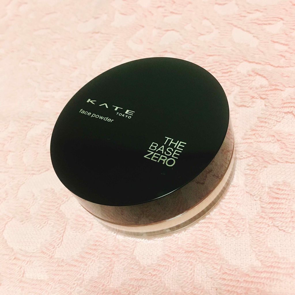陶器肌に仕上げるフェイスパウダー