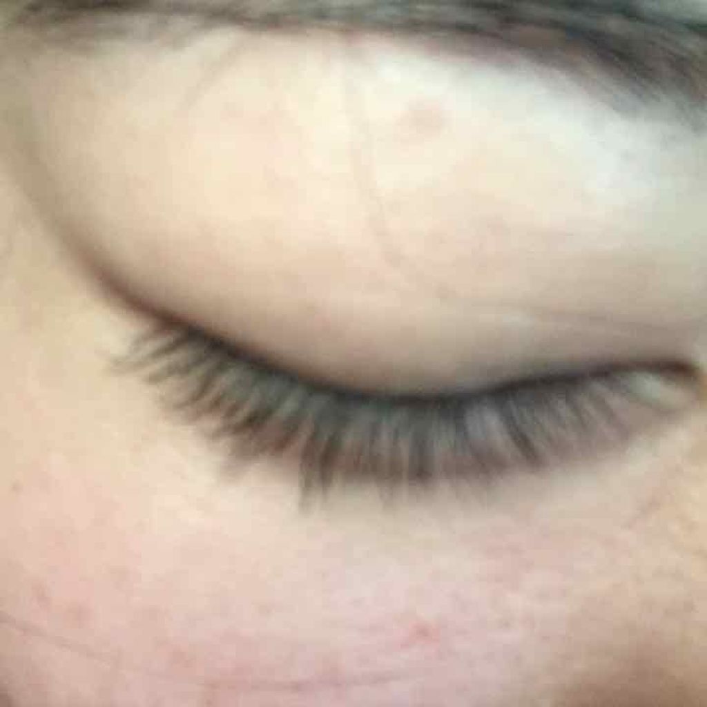 ニベアクリーム ニベアの使い方を徹底解説 まつげにniveaを上にカールがなる感じで By の 混合肌 Lips