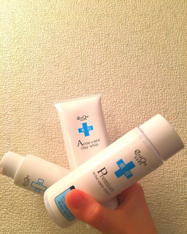 薬用プレミアムアクネケアローション Emione エミオネ のリアルな口コミ レビュー Lips