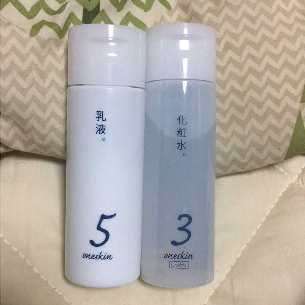 化粧水 しっとりタイプ Oneskinを使った口コミ 初めて見て 買ってみました 無香料 無着色 By かな アトピー肌 代前半 Lips