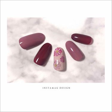 ネイルホリック ネイルホリックを使った口コミ ピンク ボルドーでコスモスネイル セルフ By Saori アトピー肌 30代後半 Lips