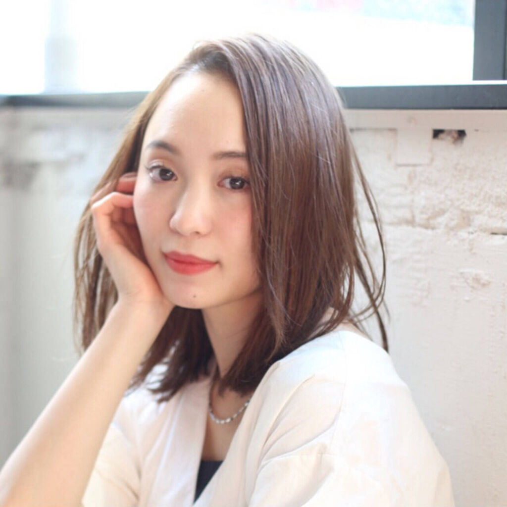 《40代基本のメイク術》3つのポイントを意識するだけで大人女子を素敵に見せるのサムネイル