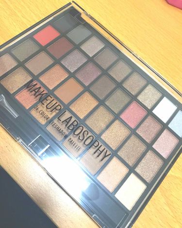 36カラーアイシャドウパレット