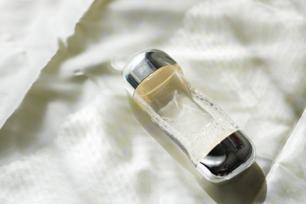 化粧水の「ヒリヒリ」は効いてるから?しみる原因や対処法&スキンケアアイテムの選び方まで徹底紹介のサムネイル