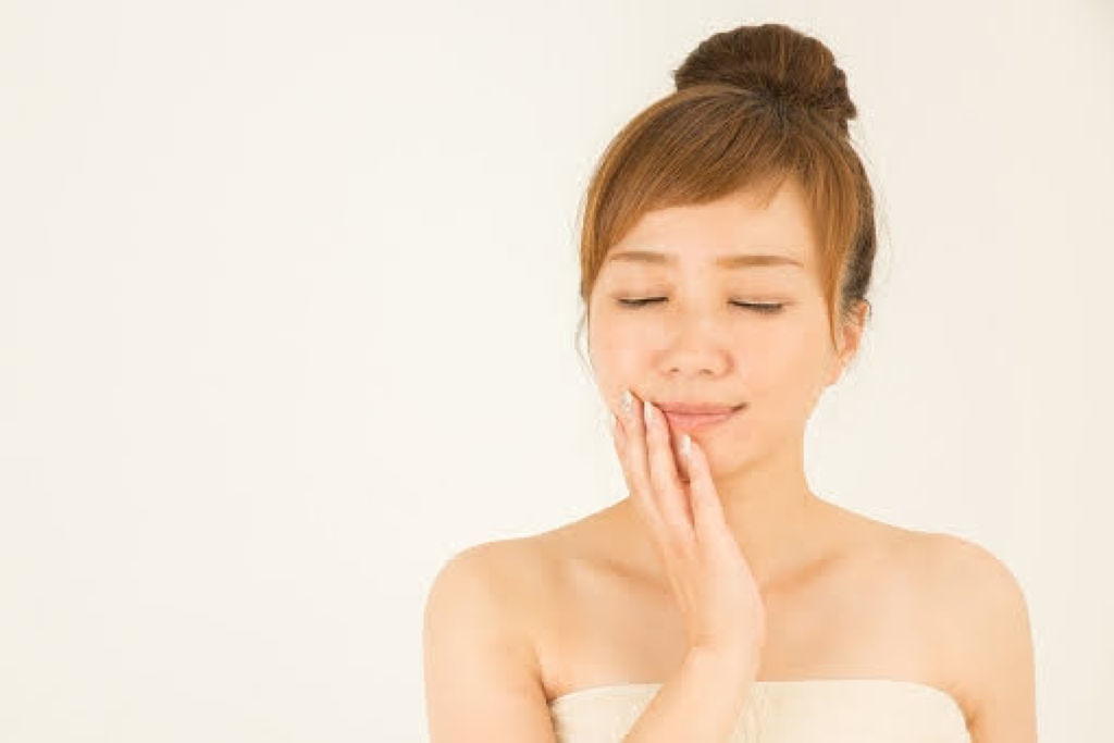 簡単ケアで気になる【小鼻の黒ずみ】とさようなら♡のサムネイル