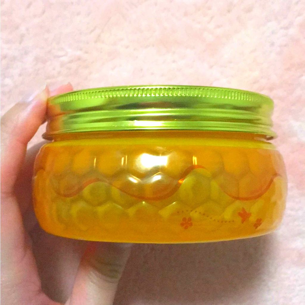 ボディ ネックエステジュレ マヌカコスメの口コミ ハチミツが入ってそうな可愛いパッケージに惹 By Says 乾燥肌 30代前半 Lips