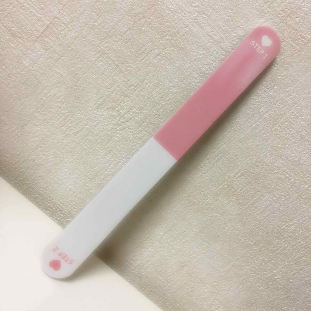 まずはきちんと、爪の形を整えて