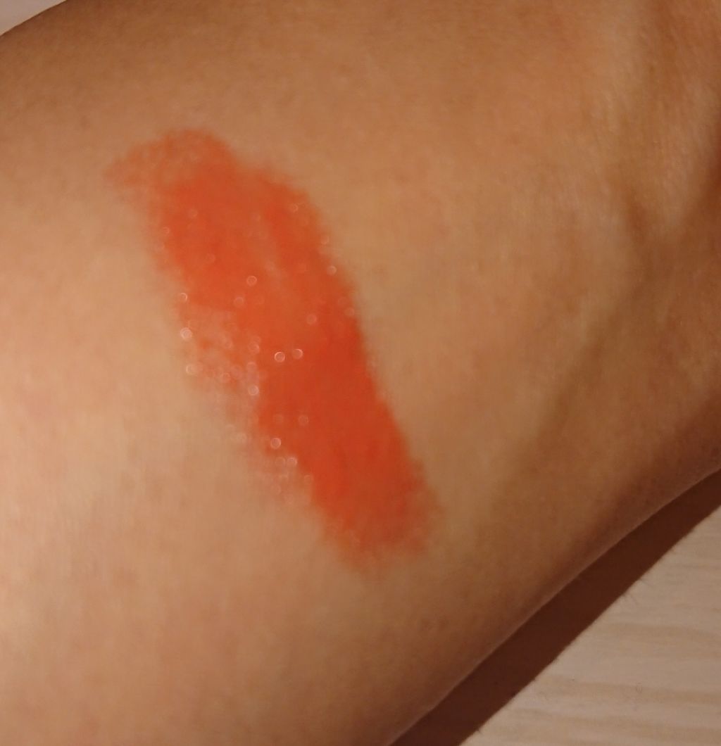 Love 3ce Glossy Lip Stick 3ceは落ちないのか 色持ちに関する口コミ 形状が丸くて可愛いな と思って少し前に購入 By Saki 乾燥肌 Lips