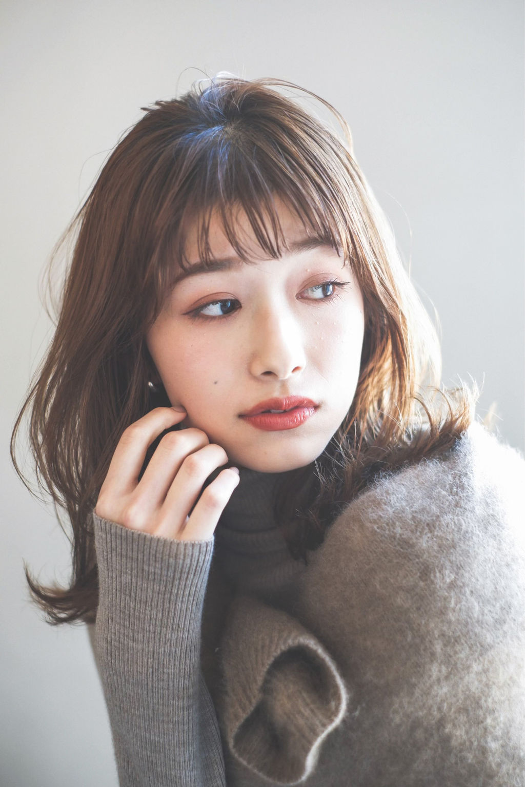 お呼ばれメイクは"大人っぽ"が鉄則!好印象をつくる【メイク術】って?のサムネイル