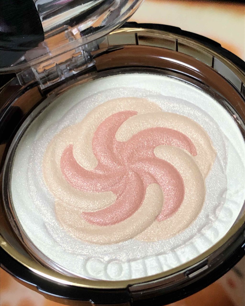 19年春新作パウダーチーク スマイルアップチークスn コフレドールの口コミ ブルベにおすすめのパウダーチーク 色 Ex05ソフトベー By 投稿はﾒﾓ ﾌﾟﾛﾌに評価基準 脂性肌 代前半 Lips