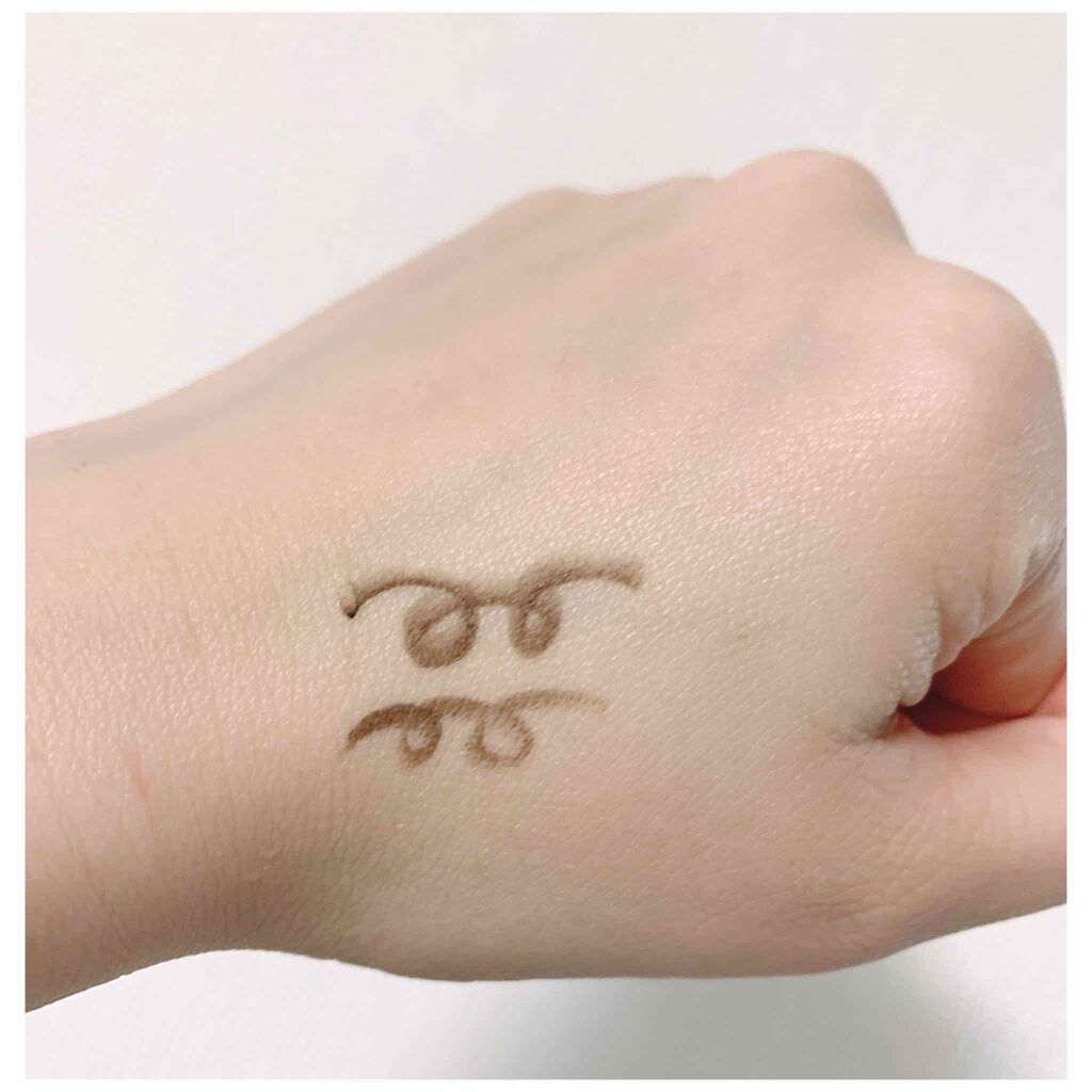 するする描けるペンシルアイライナー