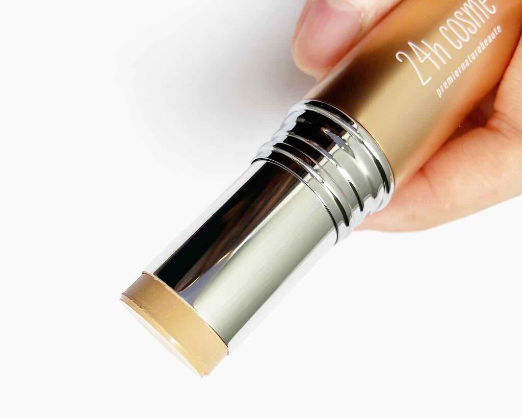 24 ミネラルモイストスティックファンデ 24h Cosmeの人気色を比較 乾燥肌におすすめのファンデーション お肌に優しく時短にツヤ By Candyairi ブルベ冬 30代前半 Lips