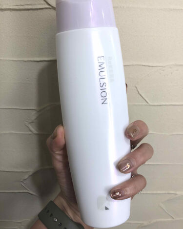 エマルジョン ベータレイヤーの使い方を徹底解説 正直 現状これ以上良いアウトバストリートメ By 鹿間真悠子 混合肌 代後半 Lips