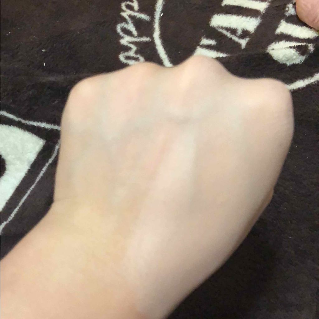 おすすめカラー:✔︎ 赤みよりのピンクオークル10
