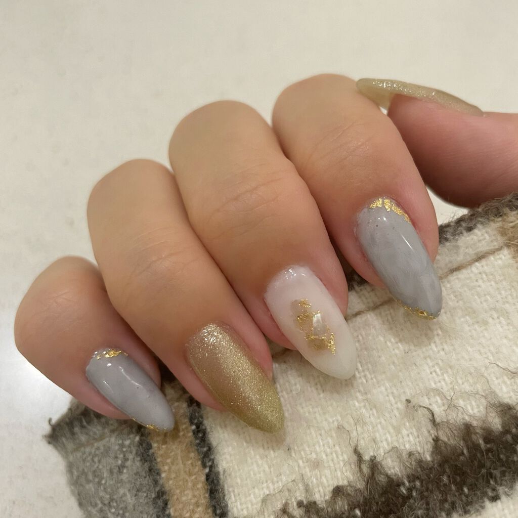 ジェルミーワン はがせるベース ジェルミーワンの口コミ グレー ゴールドネイルマドリードはだいぶ春 By Lucy 混合肌 代前半 Lips