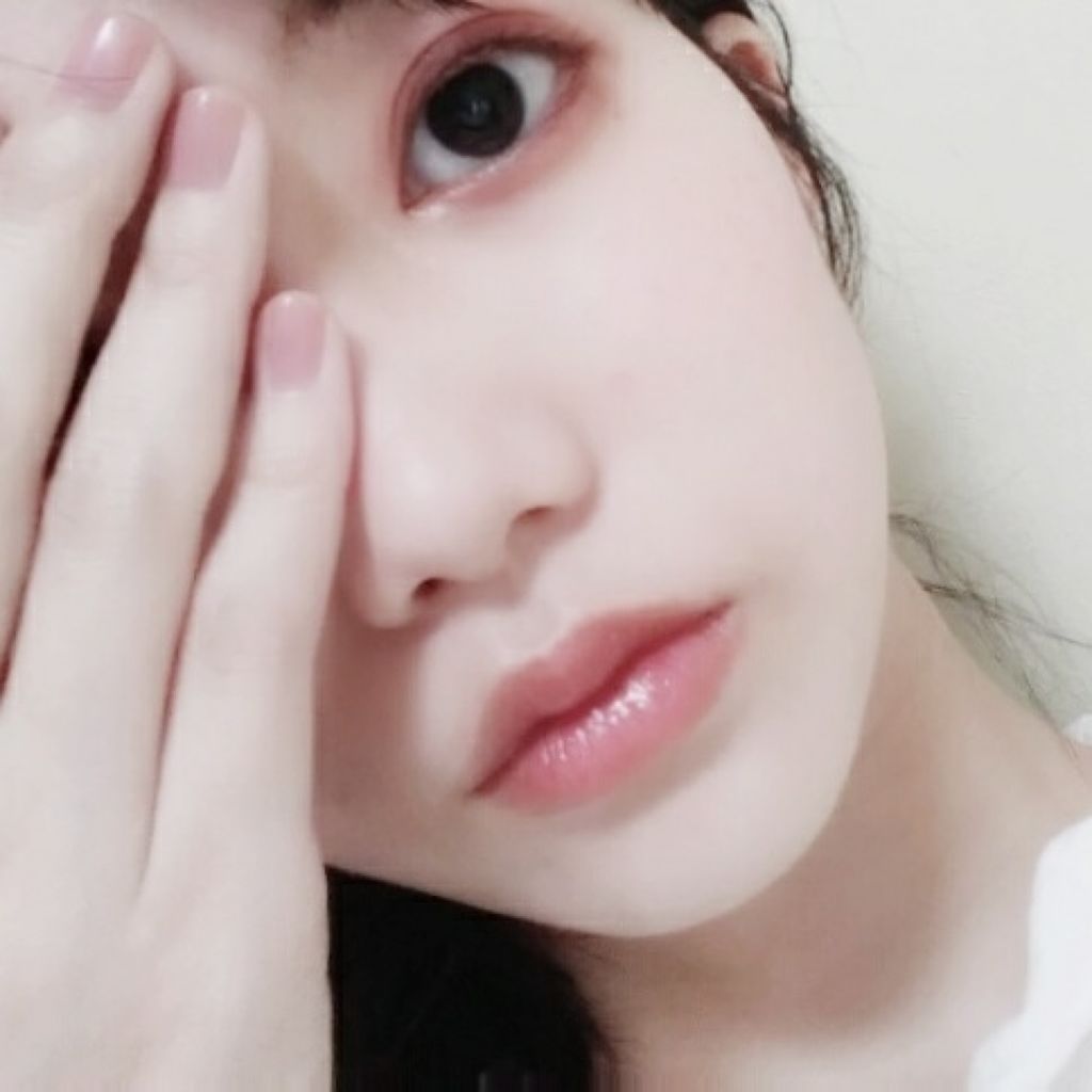 瞼の上に華ひらく