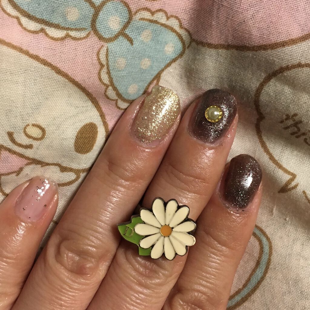 Shジェルネイル ライト対応 セリアの口コミ 超優秀 100均で買えるおすすめマニキュア 剥がれた爪だけお直しネ By Snowy 混合肌 Lips