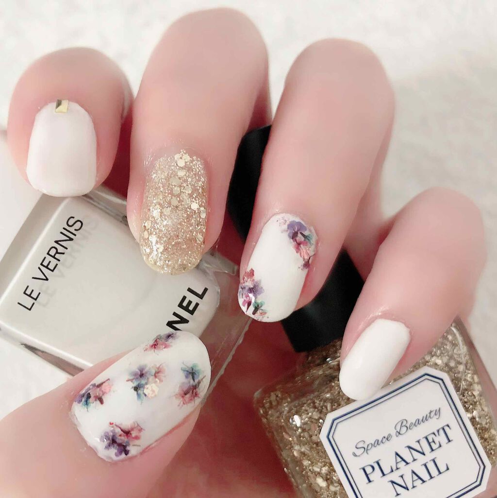 カラフルネイルズ キャンメイクを使った口コミ ホワイト押し花ネイルネイルサロンのデザイン By Rabbit 乾燥肌 Lips