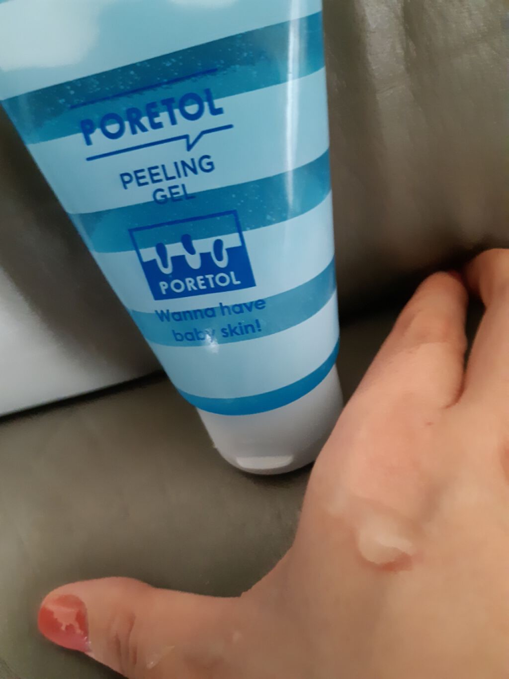 Pt 角質ピーリングジェル ポアトルの口コミ 角質ポロポロピーリングジェル アップル ベ By へむへむ 乾燥肌 30代後半 Lips