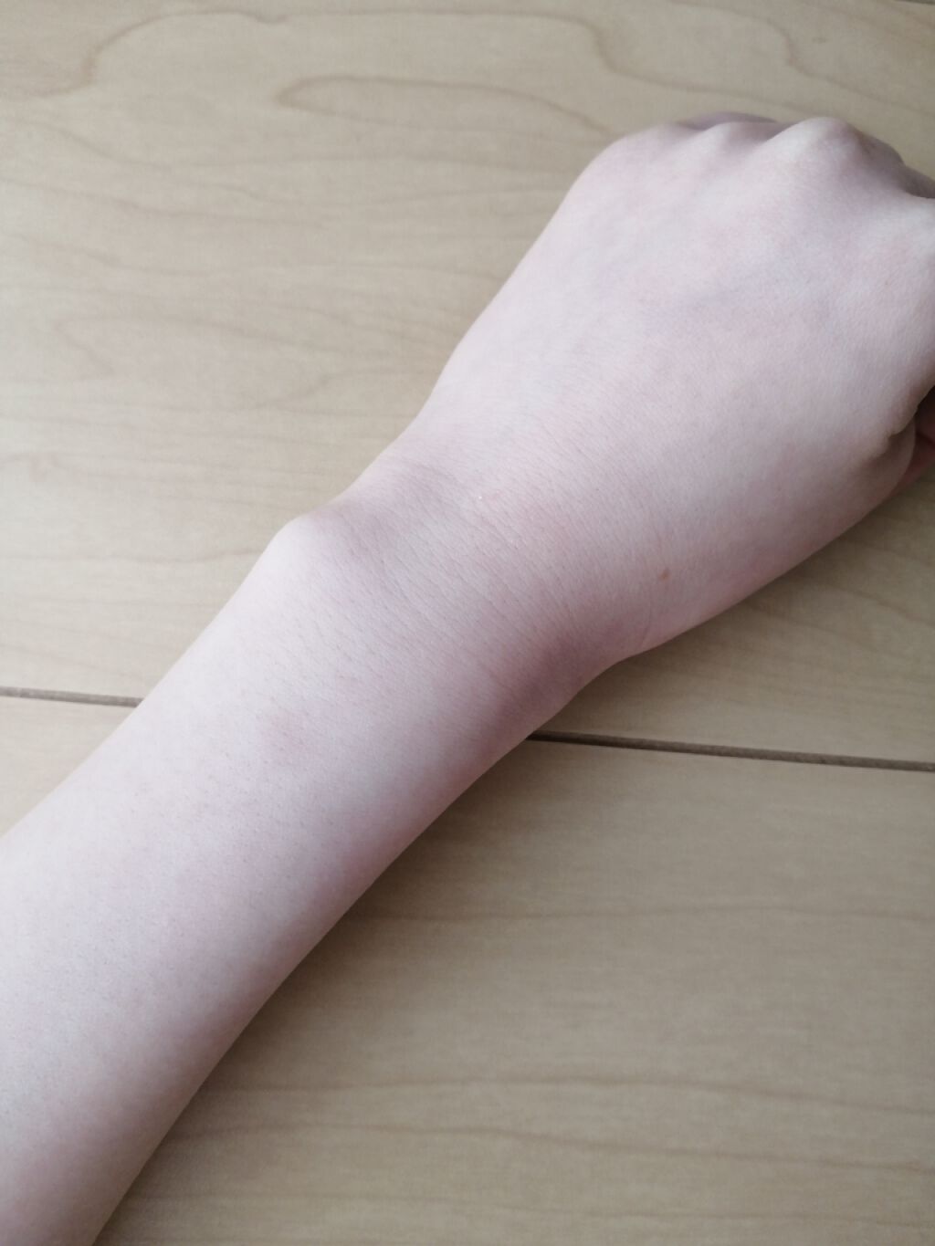 ニベアクリーム ニベアの口コミ 写真の色の白さを維持する方法です 私は日焼 By る 乾燥肌 Lips