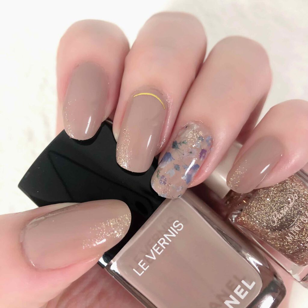 ヴェルニ ロング トゥニュ Chanelを使った口コミ 本日はシンプルオフィスネイルしずくネイ By Rabbit 乾燥肌 Lips