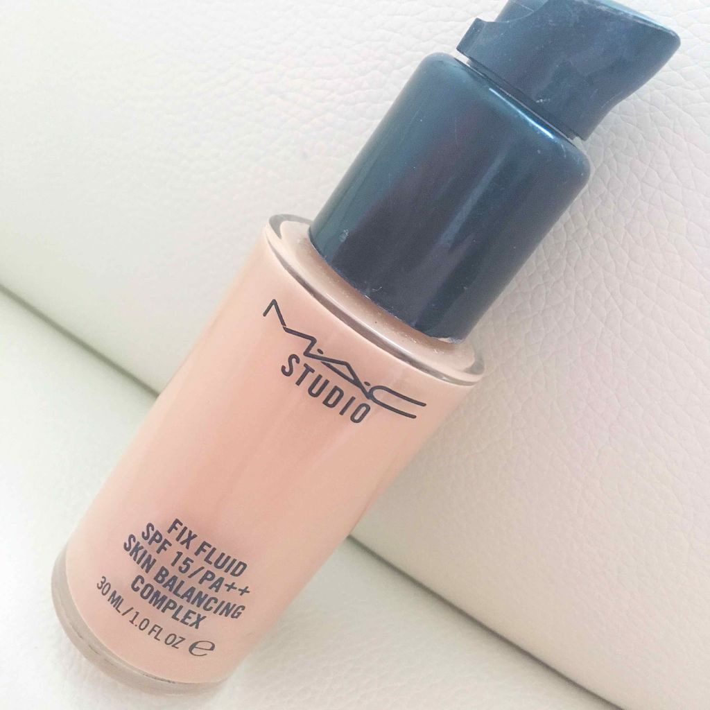 スタジオ フィックス フルイッド SPF 15