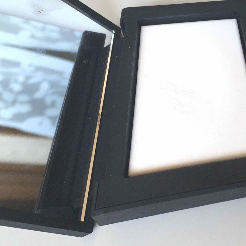 ライトリフレクティングセッティングパウダー プレスト N Narsの使い方を徹底解説 デパコス 尊い By 月子 代後半 Lips