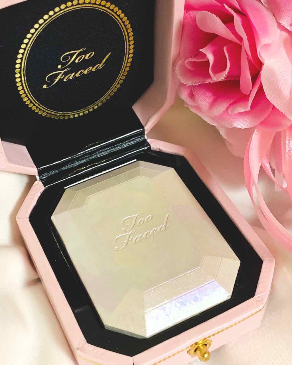 ダイヤモンドのようなパッケージデザイン|Too Faced