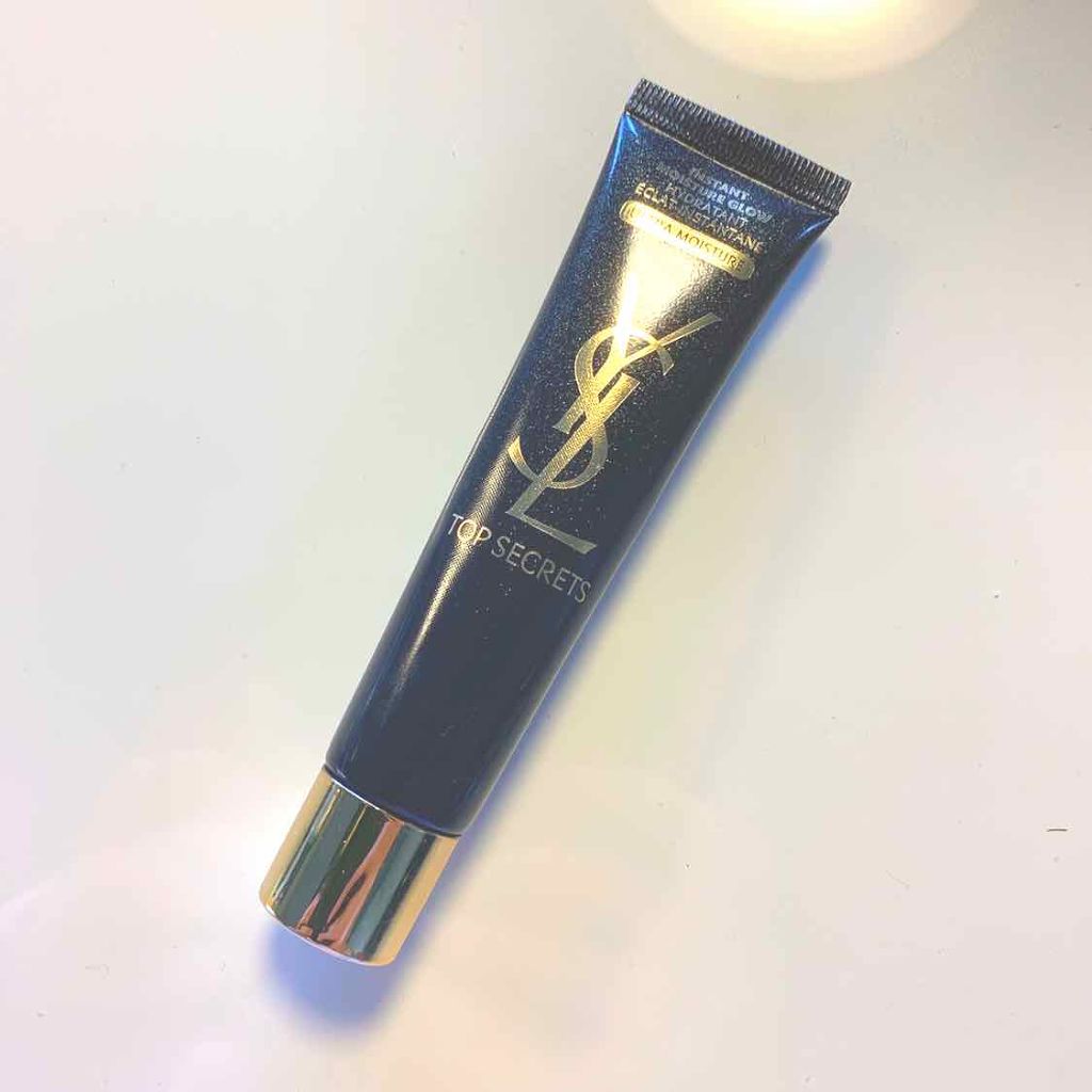 次に使うファンデーションをぴたっと密着|YVES SAINT LAURENT