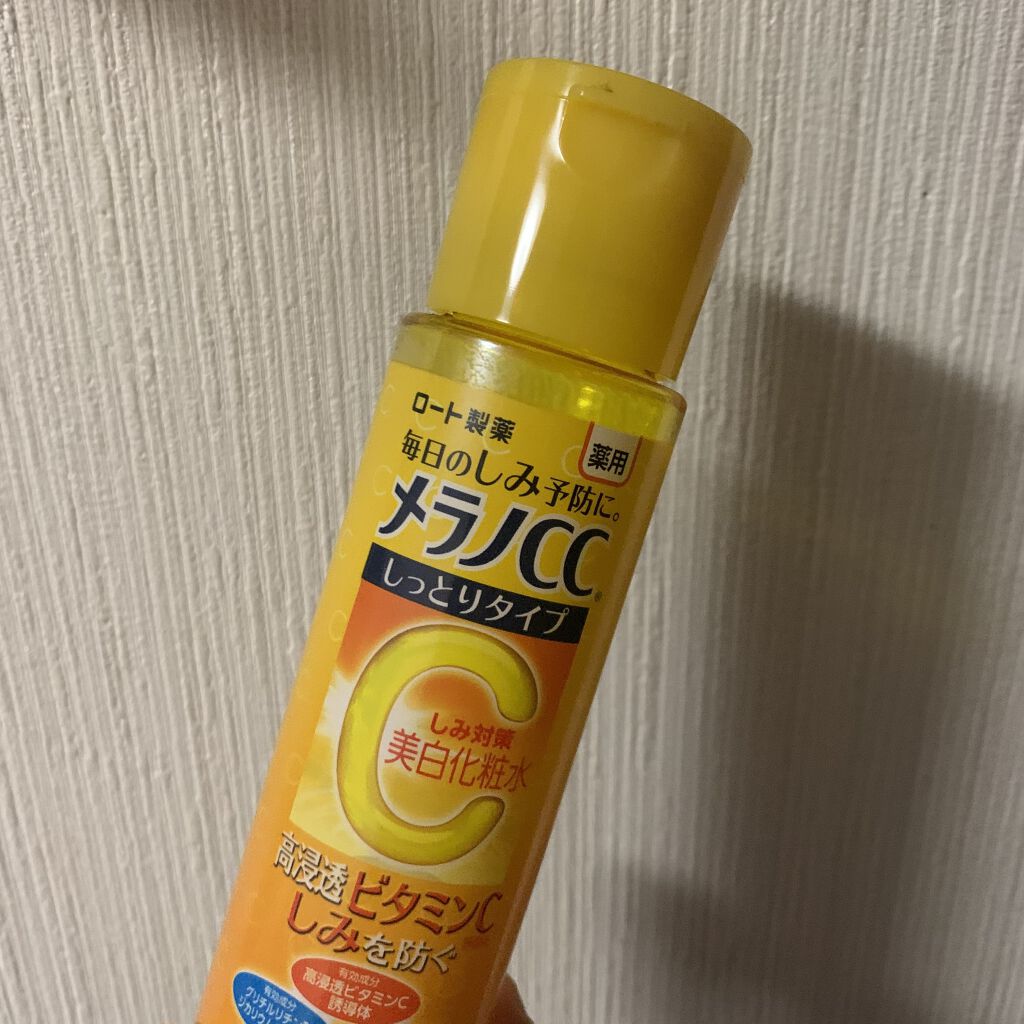 薬用しみ対策 美白化粧水 しっとりタイプ メンソレータム メラノccの効果に関する口コミ 敏感肌におすすめの化粧水 目元のシミが気になって By り 乾燥肌 代前半 Lips