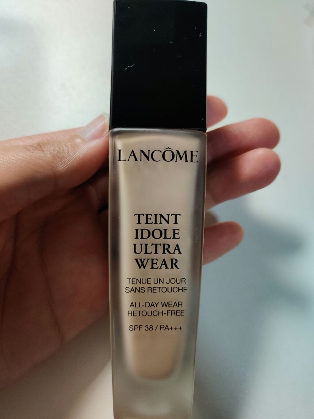 タンイドル ウルトラ ウェア リキッド Lancomeの色味は 色選びの参考になる口コミ ブルベ夏におすすめのリキッドファンデーション こちらはランコムのタイ By Hiro 混合肌 代後半 Lips