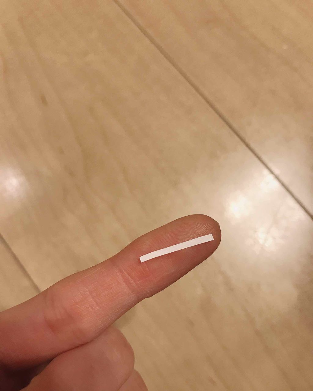 なる 絆創膏 白く