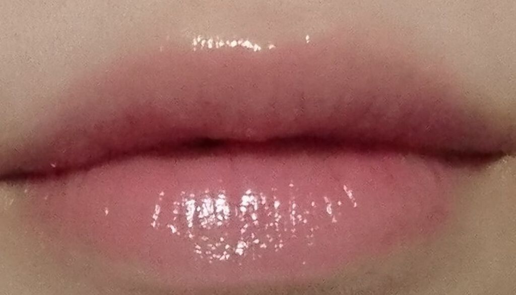 ミネラルリッププランパー Etvosの口コミ 2枚目唇の画像蛍光灯の下 無加工モーブ By Bt 敏感肌 10代後半 Lips