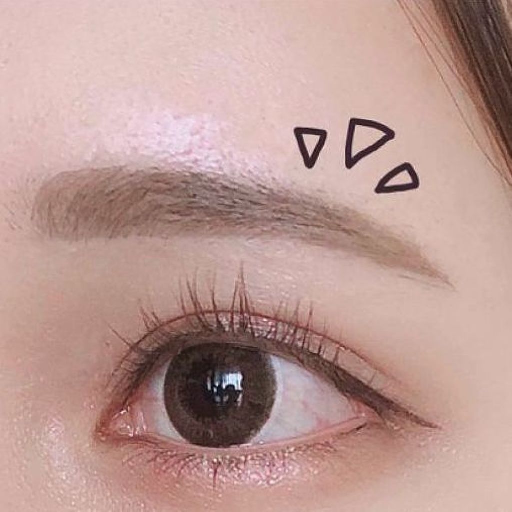 きれいな眉毛を作る【コンシーラーの使い方】って?初心者さん向けの選び方も解説!のサムネイル