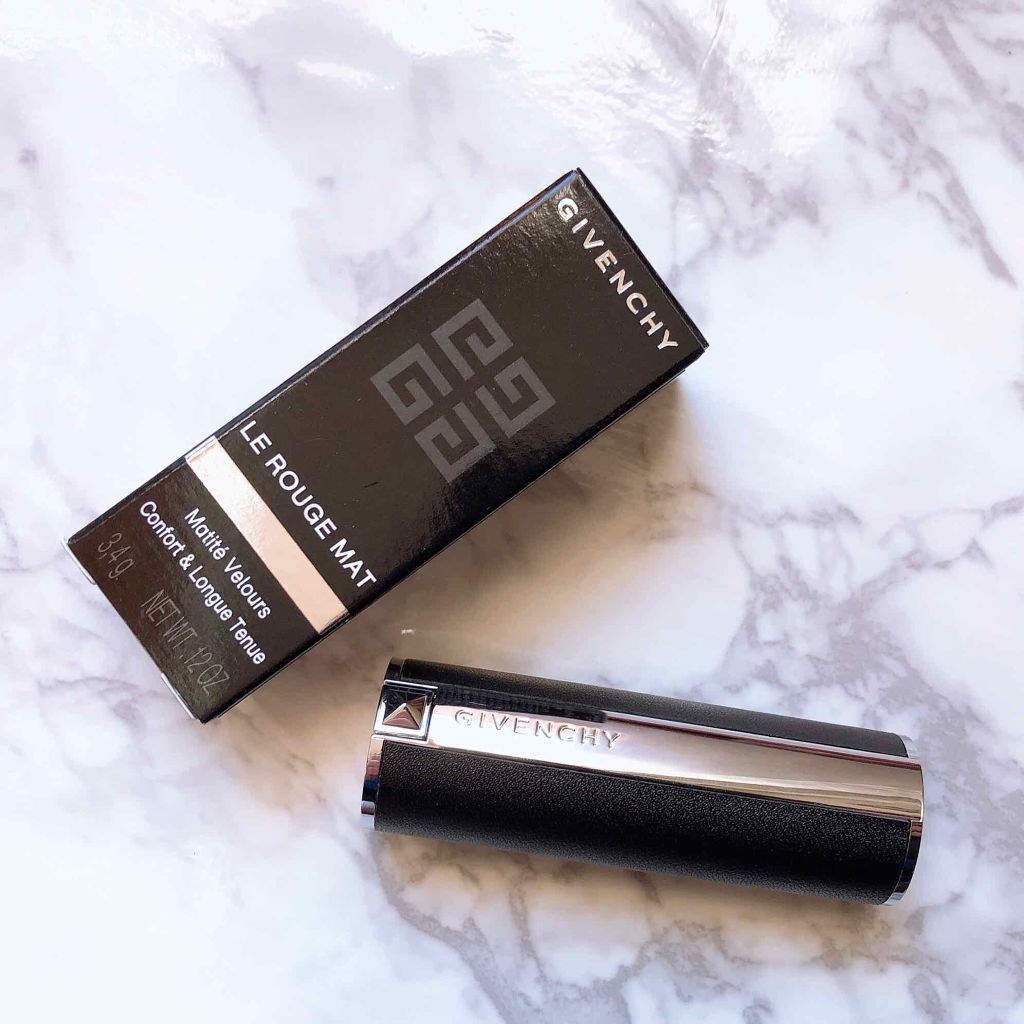 女性らしいエレガントな唇に | GIVENCHY