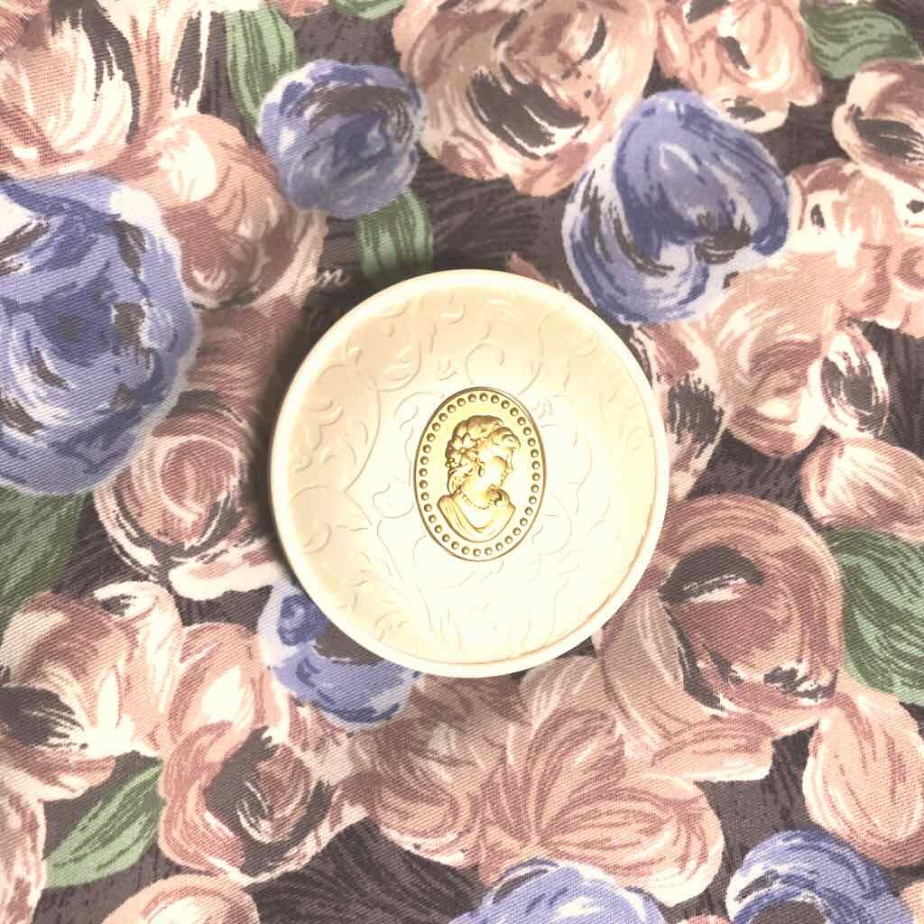 Les Merveilleuses LADUREE
