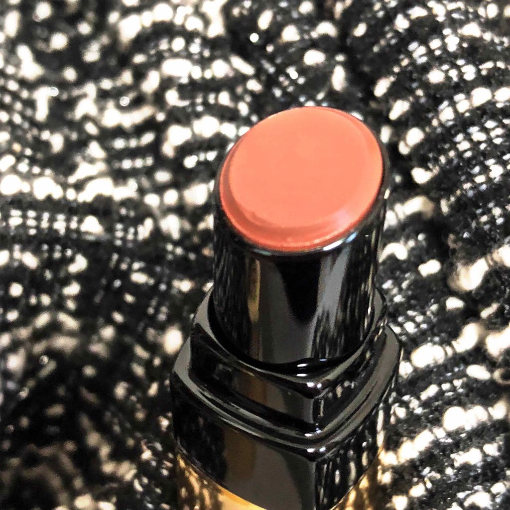 限定口紅 リュクス シャイン インテンス リップスティック Bobbi Brownの人気色を比較 華奢なリップは塗る仕草までエレガント By りお 乾燥肌 30代前半 Lips