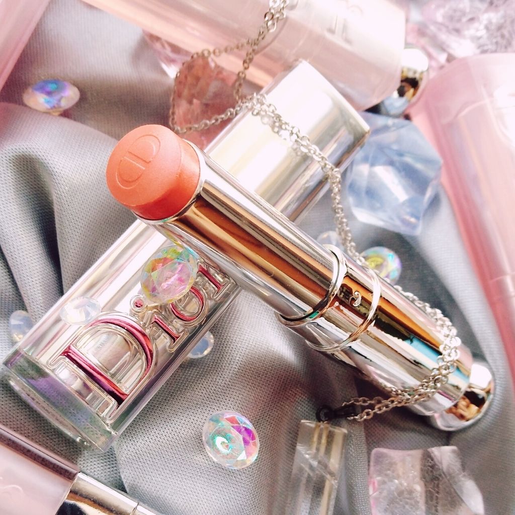 ♡:キラキラコスメでパッと華やか顔に