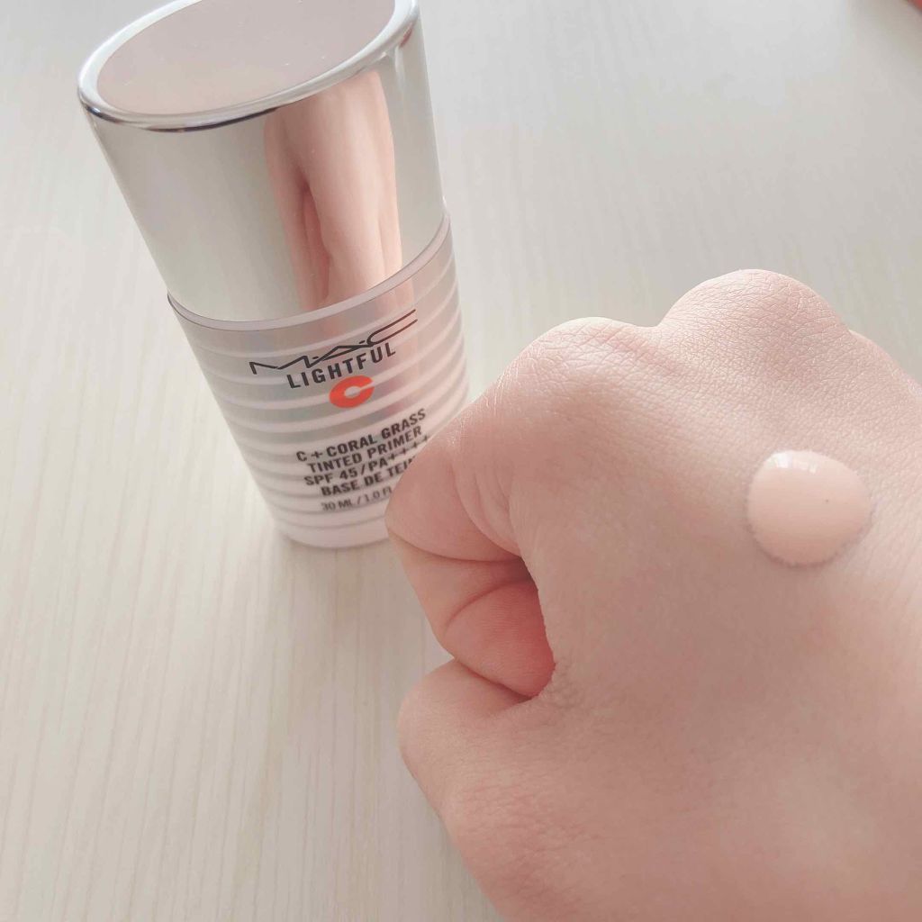 肌色を明るく見せるトーンアップ下地|ライトフル C+ ティンティッド プライマー SPF 45
