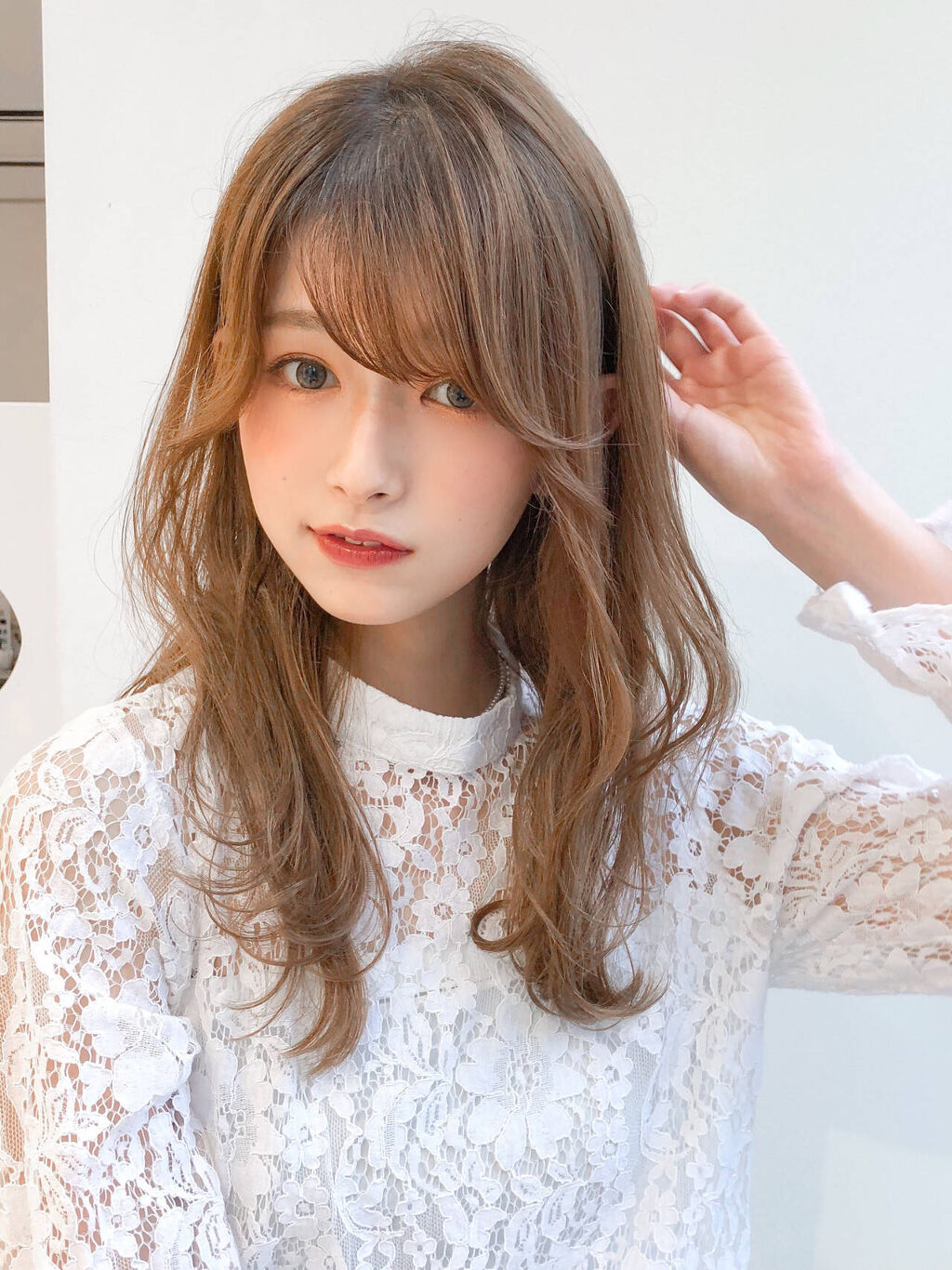 【2021年最新】オレンジメイクのやり方徹底解説|おすすめコスメ12選&オレンジを似合わせるコツものサムネイル