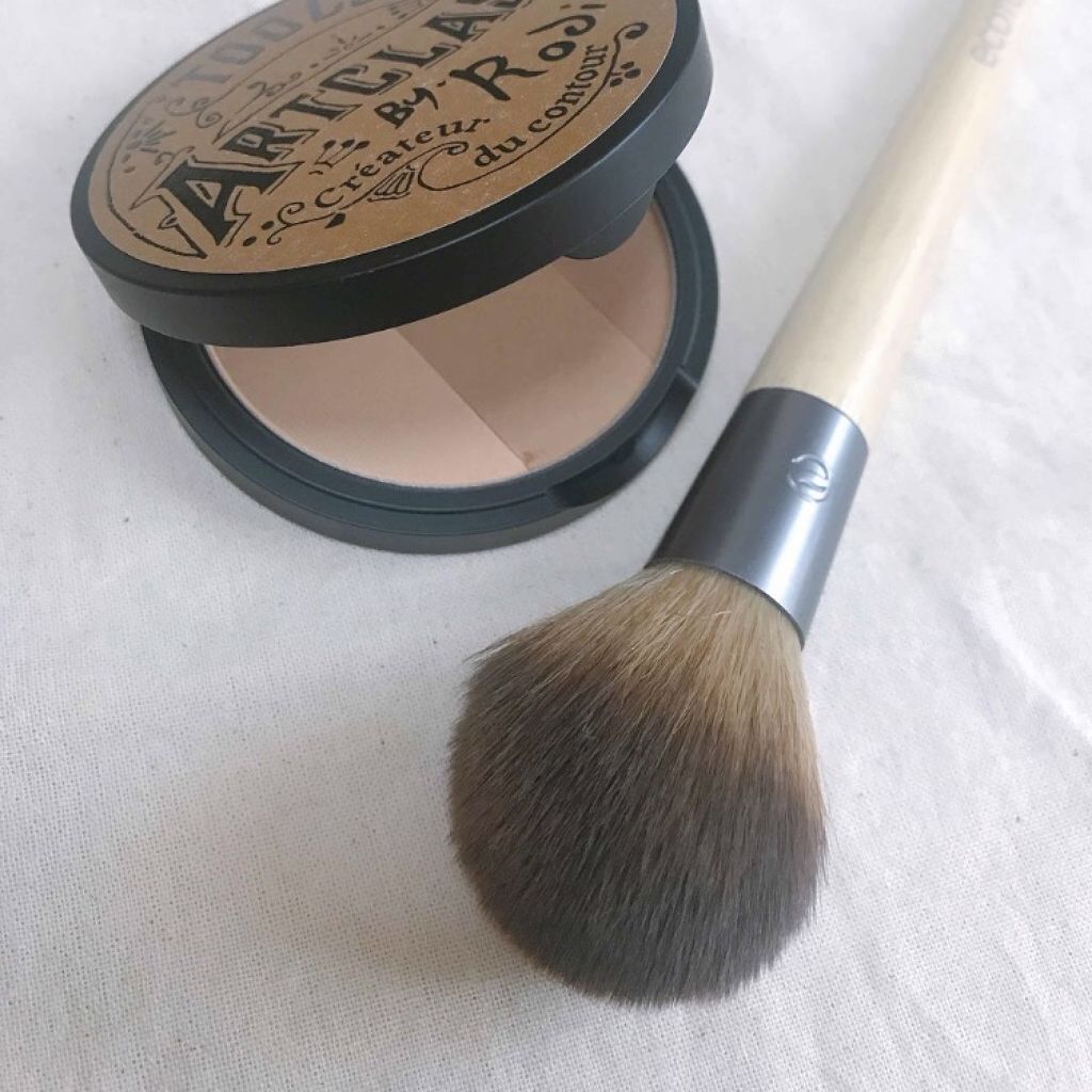 大容量メイクポーチやLED付きミラーまで!あると便利なお助けメイクツールたち♡のサムネイル