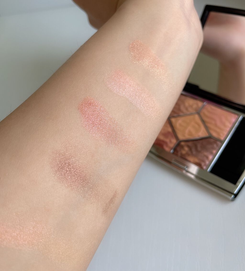 限定パウダーアイシャドウ サンク クルール クチュール サマー デューン Diorの人気色を比較 Diorサマーコレクション21 By Arichan 普通肌 Lips